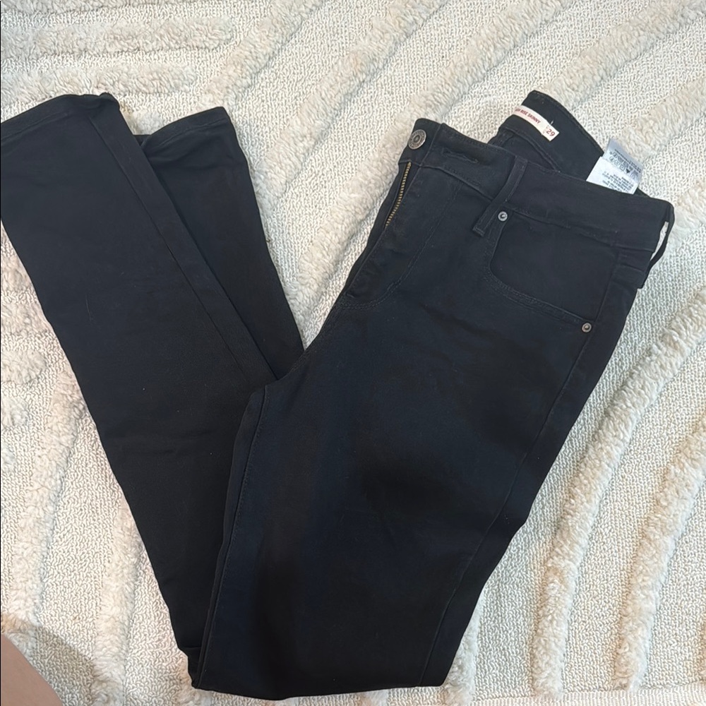Levi’s 721 high rise skinny jeans